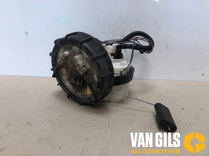 Fuel pump locking ring