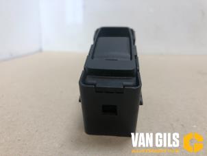 Używane Przelacznik elektrycznej szyby Dodge Caliber 1.8 16V Cena na żądanie oferowane przez Van Gils Automotive