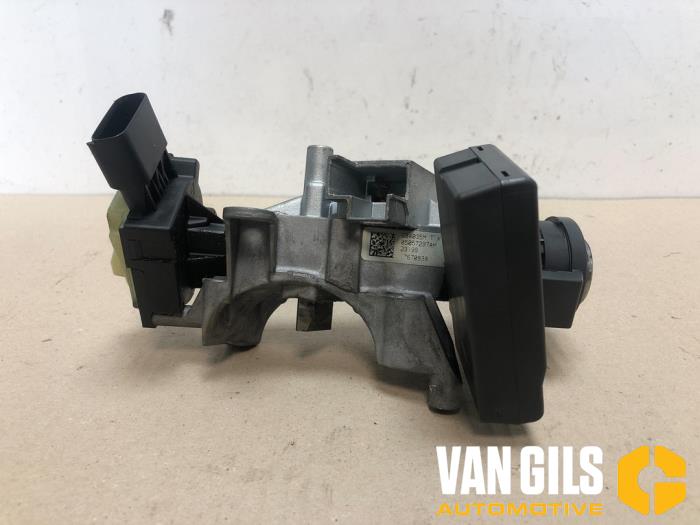 Ignition switch from a Dodge Caliber 1.8 16V 2008