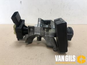 Used Ignition switch Dodge Caliber 1.8 16V Price on request offered by Van Gils Automotive