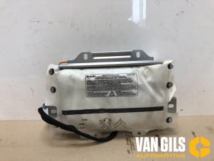 Gebrauchte Airbag rechts (Armaturenbrett) Peugeot 308 SW (4E/H) 1.6 16V THP 150 Preis € 30,00 Margenregelung angeboten von Van Gils Automotive