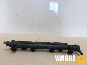 Used Fuel injector nozzle Volkswagen Polo IV (9N1/2/3) 1.4 16V 75 Price € 50,00 Margin scheme offered by Van Gils Automotive