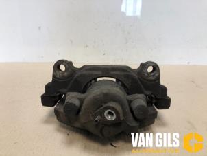 Used Front brake calliper, left Volkswagen Caddy III (2KA,2KH,2CA,2CH) 1.9 TDI Price € 70,00 Margin scheme offered by Van Gils Automotive