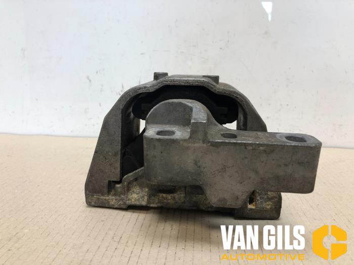 Used Engine mount Seat Toledo (1M2) 1.9 TDI 110 Price € 35,00 Margin scheme offered by Van Gils Automotive