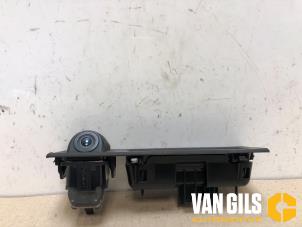 Begagnade Backkamera BMW 5 serie (F10) 530i 24V Pris € 125,00 Marginaltabell erbjuds av Van Gils Automotive