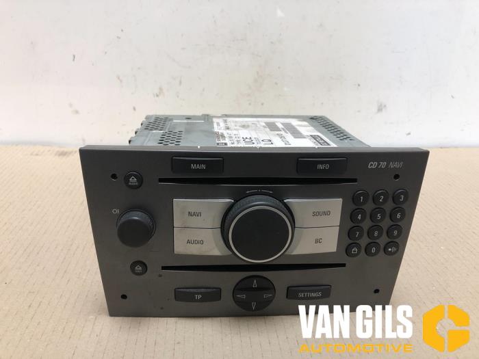 Radio CD player from a Opel Meriva 1.8 16V 2007