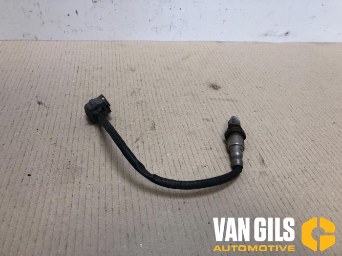 Lambda probe from a Mercedes-Benz A (W176) 2.0 A-45 AMG Turbo 16V 4-Matic 2015