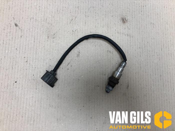 Lambda probe from a Mercedes-Benz A (W176) 2.0 A-45 AMG Turbo 16V 4-Matic 2015