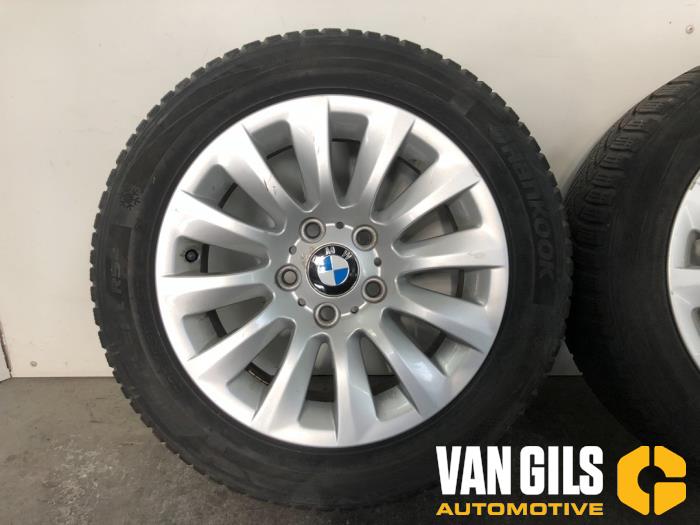 Set of sports wheels from a BMW 3 serie Touring (E91) 320d 16V 2009