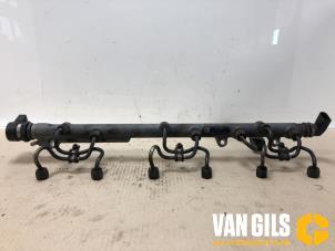 Used Fuel injector nozzle BMW 5 serie (E60) 530d 24V Price € 50,00 Margin scheme offered by Van Gils Automotive