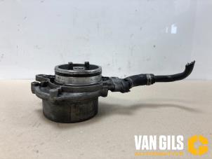 Used Vacuum pump (diesel) BMW 5 serie (E60) 530d 24V Price € 65,00 Margin scheme offered by Van Gils Automotive