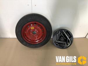 Used Jackkit + spare wheel Fiat Panda (169) 1.1 Fire Price € 82,00 Margin scheme offered by Van Gils Automotive