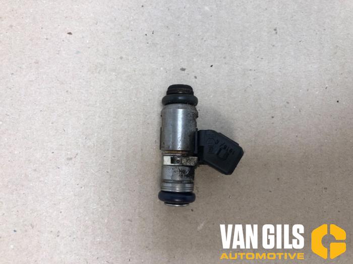 Injector (petrol injection) from a Fiat Panda (169) 1.1 Fire 2006