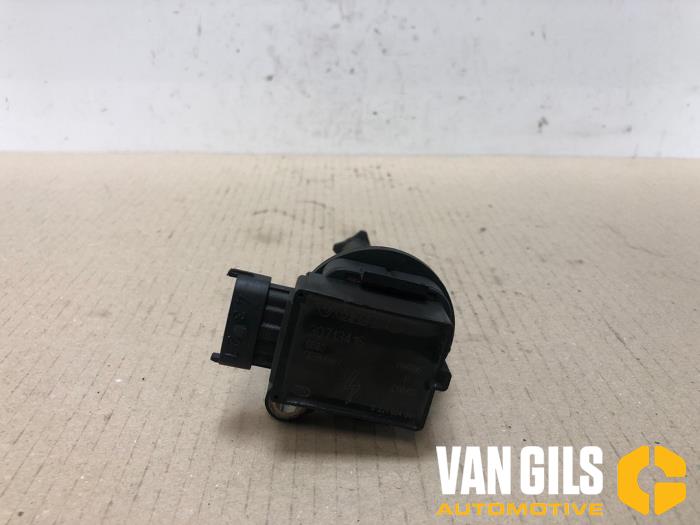 Pen ignition coil from a Volvo V70 (SW) 2.4 20V 140 2001