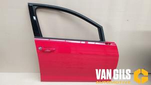 Używane Drzwi prawe przednie wersja 4-drzwiowa Volkswagen Golf VII (AUA) 1.2 TSI 16V Cena € 465,84 Z VAT oferowane przez Van Gils Automotive