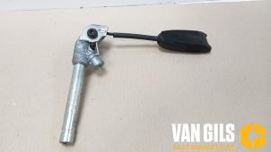 Used Seatbelt tensioner, left Opel Corsa D 1.4 16V Twinport Price € 35,00 Margin scheme offered by Van Gils Automotive