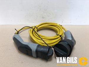 Używane Kabel ladowania hybryda Volkswagen Golf VII (AUA) 1.4 GTE 16V Cena € 249,99 Procedura marży oferowane przez Van Gils Automotive