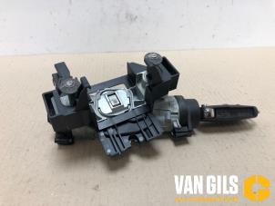 Used Ignition lock + key Volkswagen Up! (121) 1.0 12V 75 Price € 39,99 Margin scheme offered by Van Gils Automotive