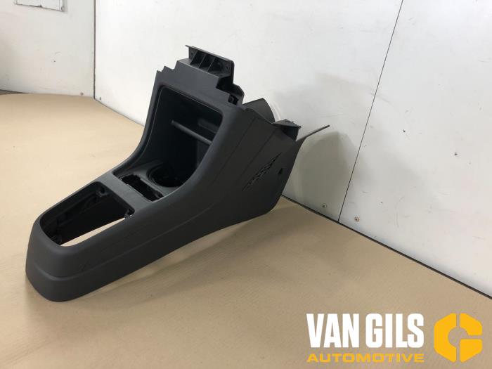 Middle console from a Volkswagen Up! (121) 1.0 12V 75 2014