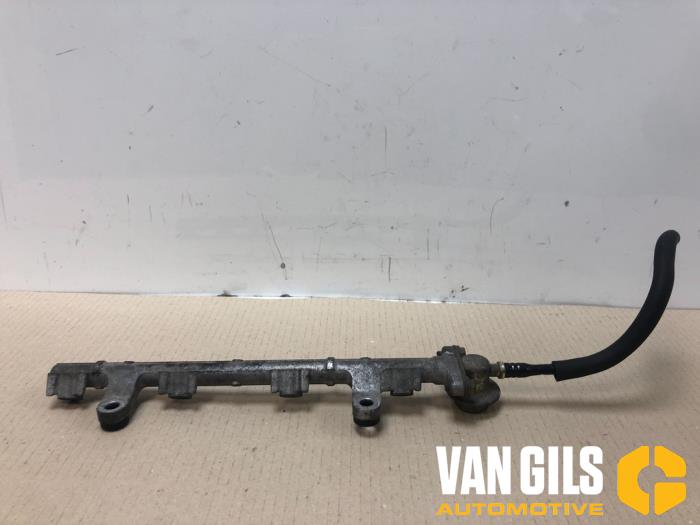 Usagé Système d'injection Toyota Yaris (P1) 1.0 16V VVT-i Prix € 50,00 Règlement à la marge proposé par Van Gils Automotive