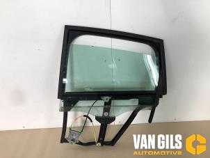Gebrauchte Fenstermechanik 4-türig links hinten Audi A2 (8Z0) 1.4 16V Preis € 50,00 Margenregelung angeboten von Van Gils Automotive