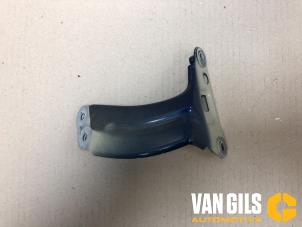 Used Front left screen carrier Volkswagen Golf VII (AUA) Price on request offered by Van Gils Automotive