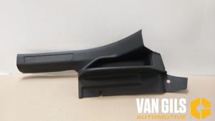 Używane Obudowa schodka tylnego Volkswagen Golf Sportsvan (AUVS) 1.6 TDI BlueMotion 16V Cena na żądanie oferowane przez Van Gils Automotive