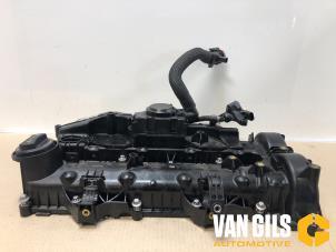 Used Rocker cover Mercedes Vito Price on request offered by Van Gils Automotive