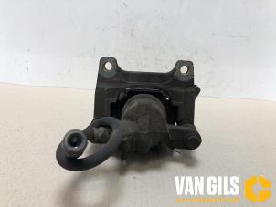 Used Front brake calliper, left Smart Fortwo Coupé (451.3) 1.0 52kW,Micro Hybrid Drive Price on request offered by Van Gils Automotive