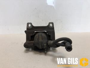 Used Front brake calliper, right Smart Fortwo Coupé (451.3) 1.0 52kW,Micro Hybrid Drive Price on request offered by Van Gils Automotive
