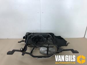 Używane Wspornik zbiornika paliwa Volkswagen Golf VII (AUA) 1.4 GTE 16V Cena na żądanie oferowane przez Van Gils Automotive