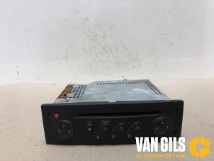 Used Radio CD player Renault Scénic II (JM) 1.6 16V Price € 75,00 Margin scheme offered by Van Gils Automotive
