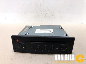 Gebrauchte Radio CD Spieler Renault Scénic II (JM) 1.6 16V Preis € 75,00 Margenregelung angeboten von Van Gils Automotive