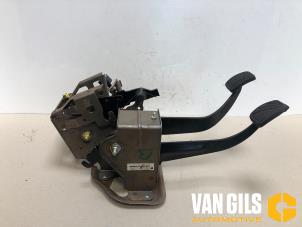 Używane Zestaw pedalów Opel Agila (B) 1.2 16V Cena na żądanie oferowane przez Van Gils Automotive