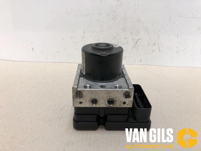 Usagé Pompe ABS Ford Transit Connect 1.8 TDCi 90 Prix sur demande proposé par Van Gils Automotive