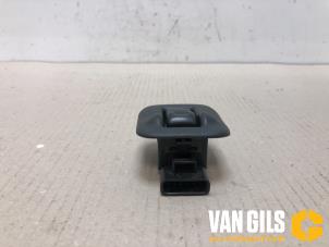 Używane Przelacznik (rózne) Chevrolet Trans Sport 3.4 V6 Cena € 30,00 Procedura marży oferowane przez Van Gils Automotive