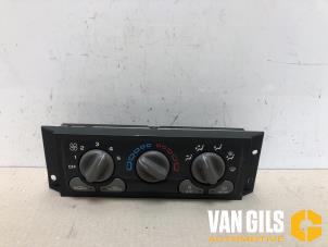 Usados Panel de control de calefacción Chevrolet Trans Sport 3.4 V6 Precio € 50,00 Norma de margen ofrecido por Van Gils Automotive