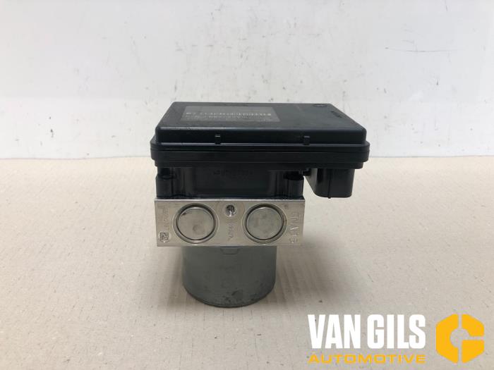 Pompe ABS d'un Kia Rio IV (YB) 1.2 MPI 16V 2019