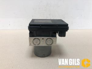 Usagé Pompe ABS Kia Rio IV (YB) 1.2 MPI 16V Prix € 149,99 Règlement à la marge proposé par Van Gils Automotive