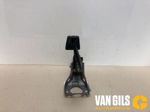 Used Brake pedal Kia Rio IV (YB) 1.2 MPI 16V Price € 29,99 Margin scheme offered by Van Gils Automotive
