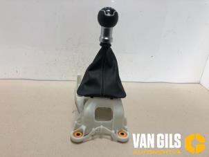 Used Gear stick Kia Rio IV (YB) 1.2 MPI 16V Price on request offered by Van Gils Automotive