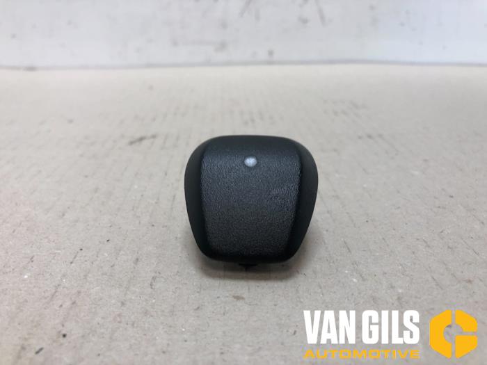 Gebrauchte Lichtsensor Kia Rio IV (YB) 1.2 MPI 16V Preis € 39,99 Margenregelung angeboten von Van Gils Automotive