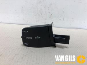 Used Steering wheel mounted radio control Ford Focus 2 1.6 16V Price € 35,00 Margin scheme offered by Van Gils Automotive