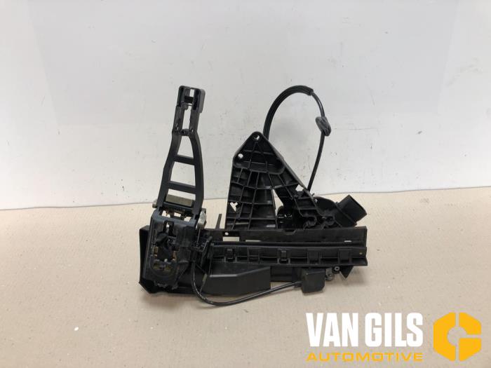 Front door lock mechanism 4-door, right Ford Focus 2 1.6 16V - 24000010013