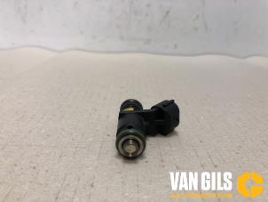 Usados Inyector (inyección de gasolina) Seat Ibiza IV (6J5) 1.4 16V Precio de solicitud ofrecido por Van Gils Automotive