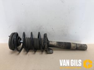 Used Front shock absorber rod, right BMW 7 serie (E65/E66/E67) 730d 24V Price € 75,00 Margin scheme offered by Van Gils Automotive