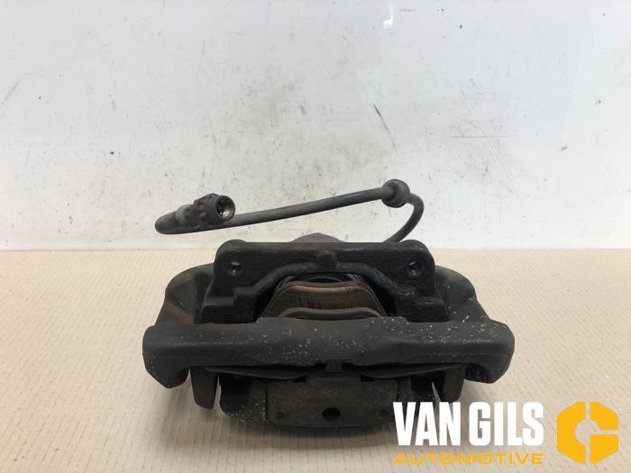 Gebrauchte Bremszange links vorne BMW 7 serie (E65/E66/E67) 730d 24V Preis € 70,00 Margenregelung angeboten von Van Gils Automotive
