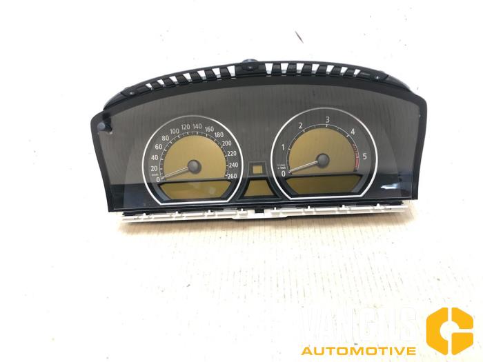 Odometer KM from a BMW 7 serie (E65/E66/E67) 730d 24V 2003