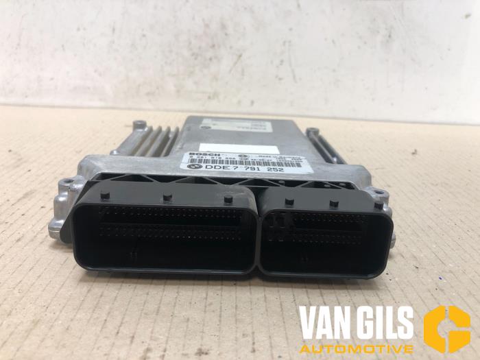 Used Engine management computer BMW 7 serie (E65/E66/E67) 730d 24V Price € 150,00 Margin scheme offered by Van Gils Automotive