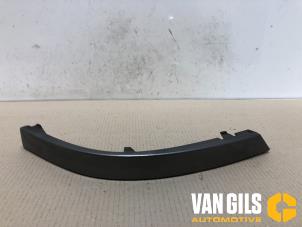 Used Rear bumper strip, left BMW 7 serie (E65/E66/E67) 730d 24V Price € 40,00 Margin scheme offered by Van Gils Automotive